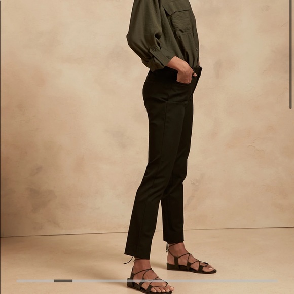 Banana Republic Women’s “Sloan” Comfort Stretch Slim Ankle Pant - Picture 2 of 8